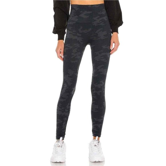 SPANX Pants - SPANX Seamless Camo Leggings S Gray